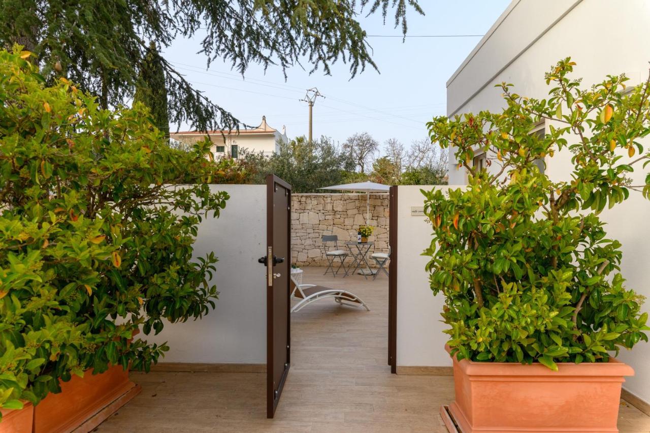 אוסטוני Mandorlocarrubo'S Suite מראה חיצוני תמונה